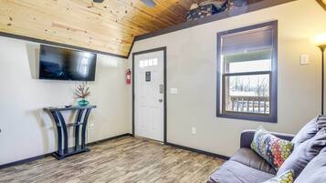 House (1 Bedroom) | Interior