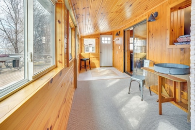 Waterfront Crofton Cabin - Boat Dock & Fire Pit!