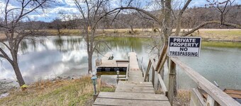 Waterfront Crofton Cabin - Boat Dock & Fire Pit!