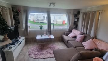 Chalet | Living area | Flat-screen TV, fireplace