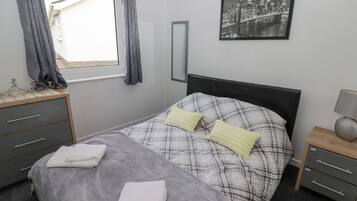 2 bedrooms, individually decorated, individually furnished, free WiFi