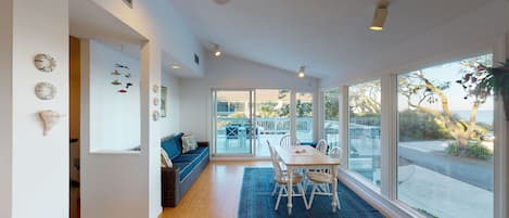 House, 4 Bedrooms | Dining