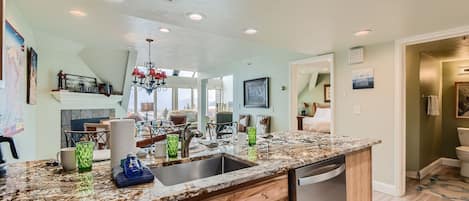 Apartment, 3 Schlafzimmer | Eigene Küche | Kühlschrank, Ofen, Wasserkocher mit Kaffee-/Teezubehör, Wasserkocher