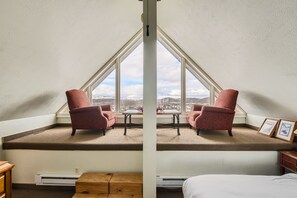 Apartamento, 3 habitaciones | 3 dormitorios y espacio para trabajar con un portátil