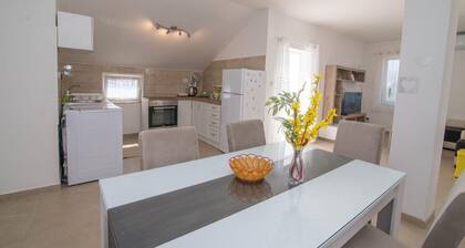 Ferienwohnung Veli Losinj für 1 - 4 Personen mit 2 Schlafzimmern - Ferienwohnung in Ein- oder Mehrfa
