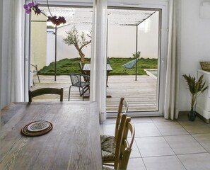 Dining - Sweet private home with pool and 3 rooms (Ceyras)