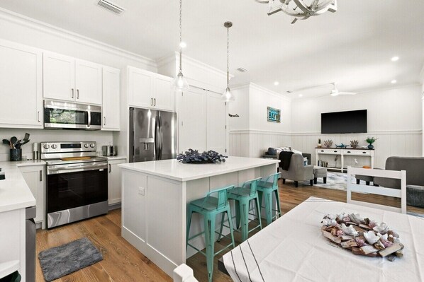 Interior - Bring your boat, kayaks, jet skis, paddle boards (Santa Rosa Beach)