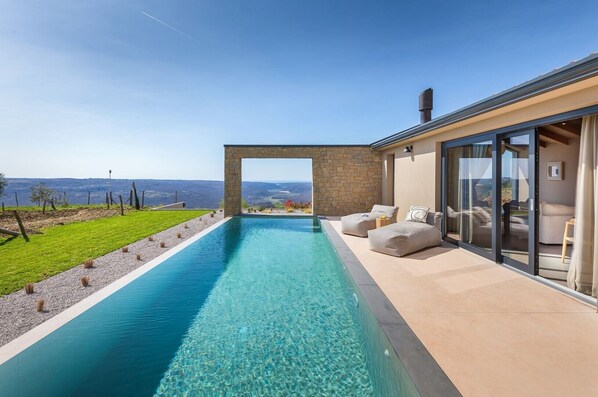 Pool - Luxury designer villa with private pool, sauna and jacuzzi (Groznjan)