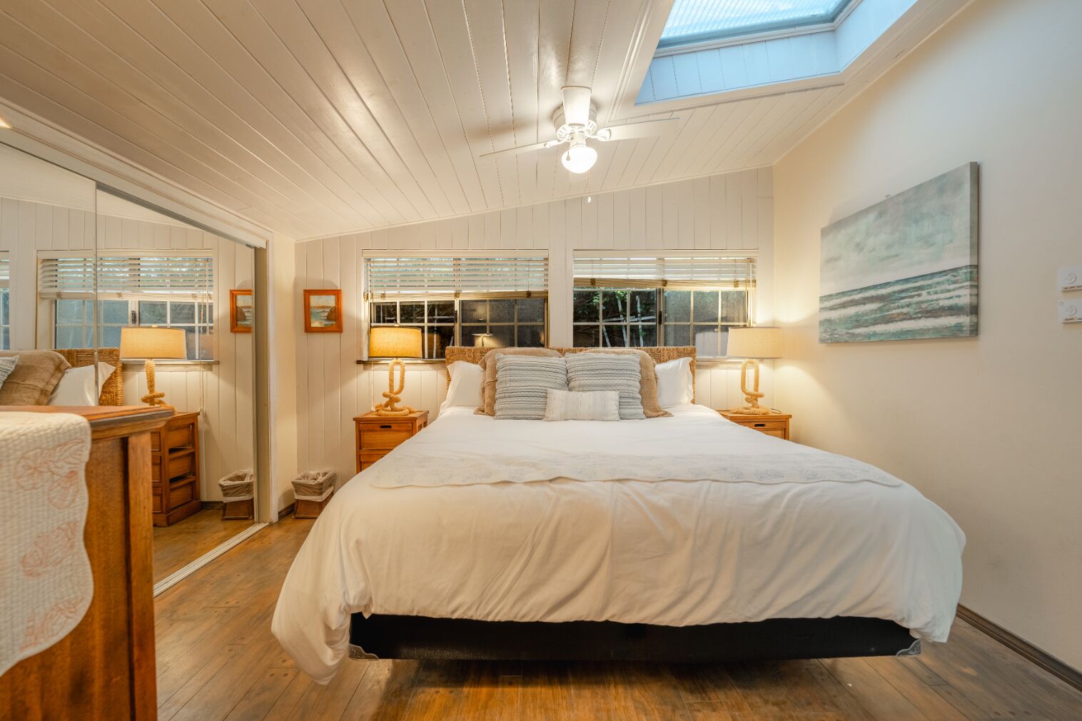 3 chambres, fer et planche à repasser, Wi-Fi gratuit, draps fournis