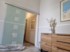3 dormitorios, tabla de planchar con plancha, wifi y ropa de cama