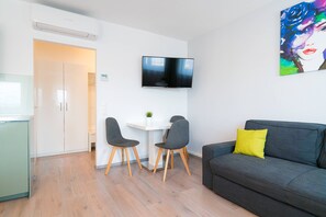 TV - Vienna Residence, Rochusmarkt - Wien Mitte #6428 (Vienna)