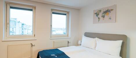Iron/ironing board, free WiFi, bed sheets, wheelchair access