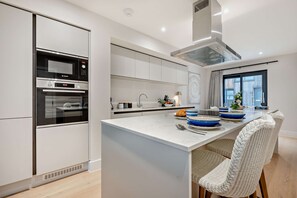 Fridge, microwave, oven, dishwasher
