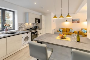Fridge, microwave, oven, dishwasher