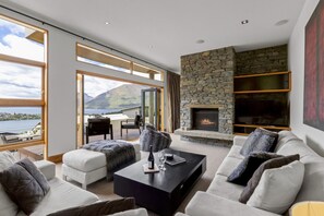 TV connectée, cheminée