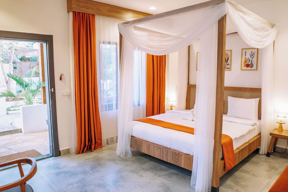 Standalone Bungalow with King Bed and Terrace | 2 Schlafzimmer, hochwertige Bettwaren, Pillowtop-Betten, Zimmersafe