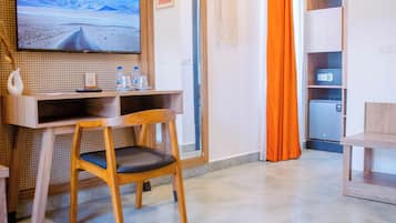 2 bedrooms, premium bedding, pillowtop beds, in-room safe