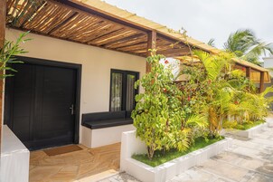 Standalone Bungalow Twin Room with Terrace | Terrace/patio