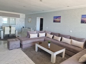 Living area - Marina View apartment (Tanger)
