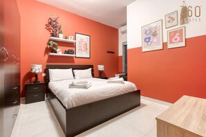 Iron/ironing board, travel crib, WiFi, bed sheets