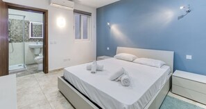 2 bedrooms, desk, iron/ironing board, travel cot