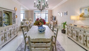 Dining - Stunning & Cosy 2BR home with views in Sliema ! (Tas-Sliema)