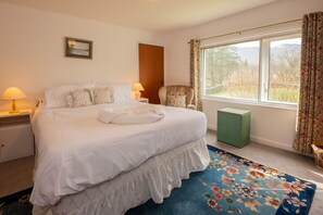 3 bedrooms, iron/ironing board, Internet, bed sheets - Beckfoot, Chapel Stile - Ambleside (Chapel Stile)