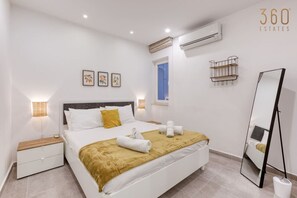 3 Schlafzimmer, Schreibtisch, BĂŒgeleisen/BĂŒgelbrett, Reisekinderbett