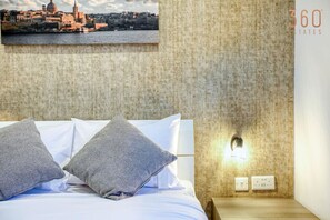 3 bedrooms, desk, iron/ironing board, travel cot