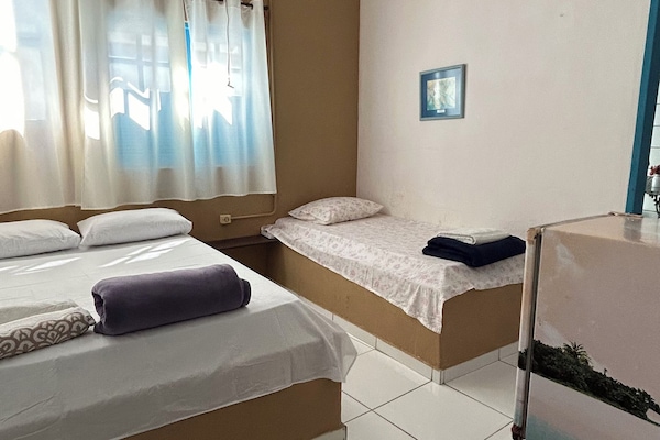 Basic Triple Room | Free WiFi, bed sheets