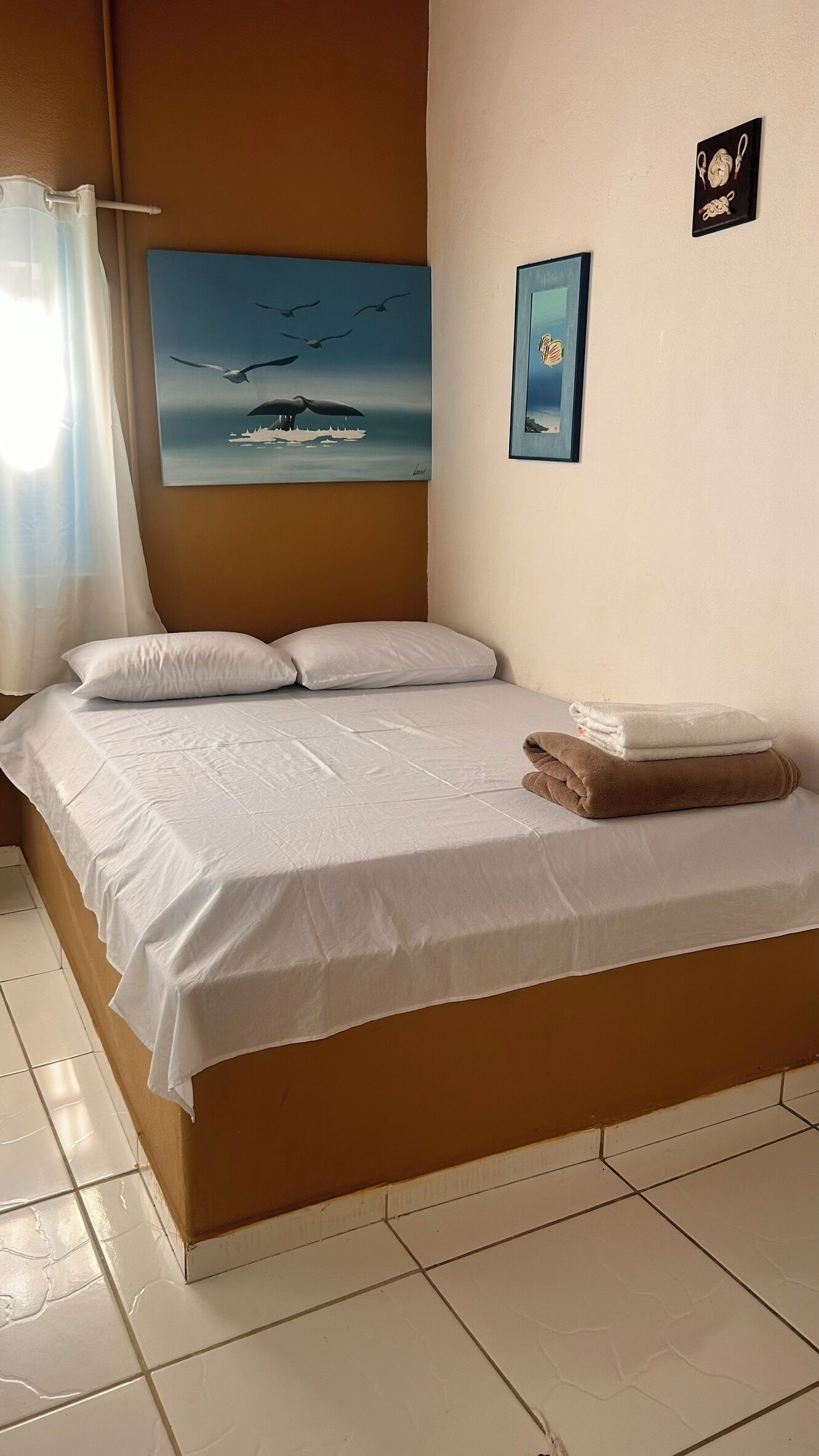 Suíte básica | Wi-Fi de cortesia, roupa de cama