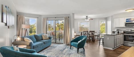 智能电视、办公室