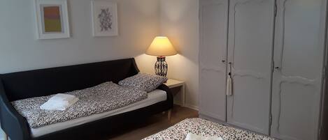 2 habitaciones y caja de seguridad en la habitación