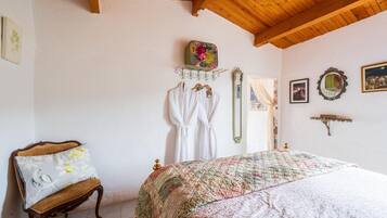 2 dormitorios, tabla de planchar con plancha, wifi gratis y ropa de cama