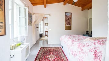 2 dormitorios, tabla de planchar con plancha, wifi gratis y ropa de cama
