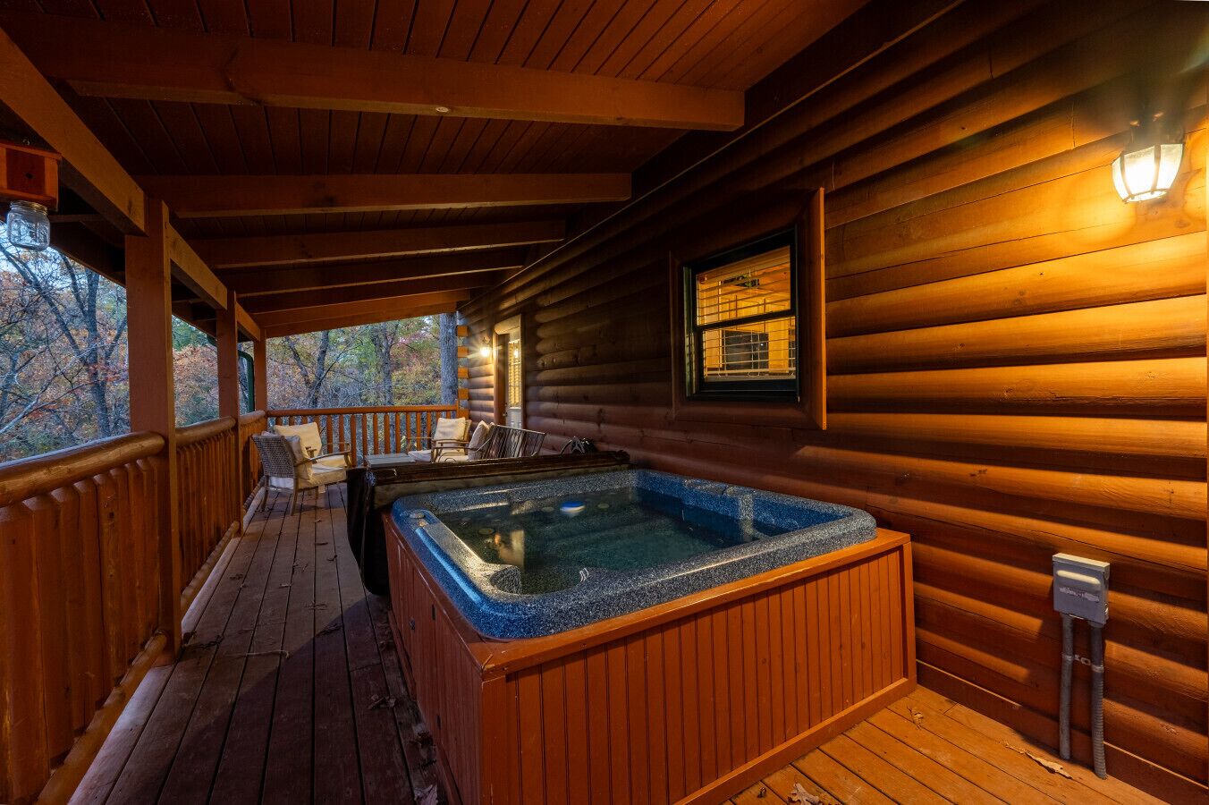 Tina de hidromasaje al aire libre