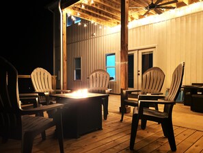 Terrace/patio - Lakefront Luxury Retreat, Kayaks, Game Room, Firepit, Pool Table & Private Dock (Wedowee)