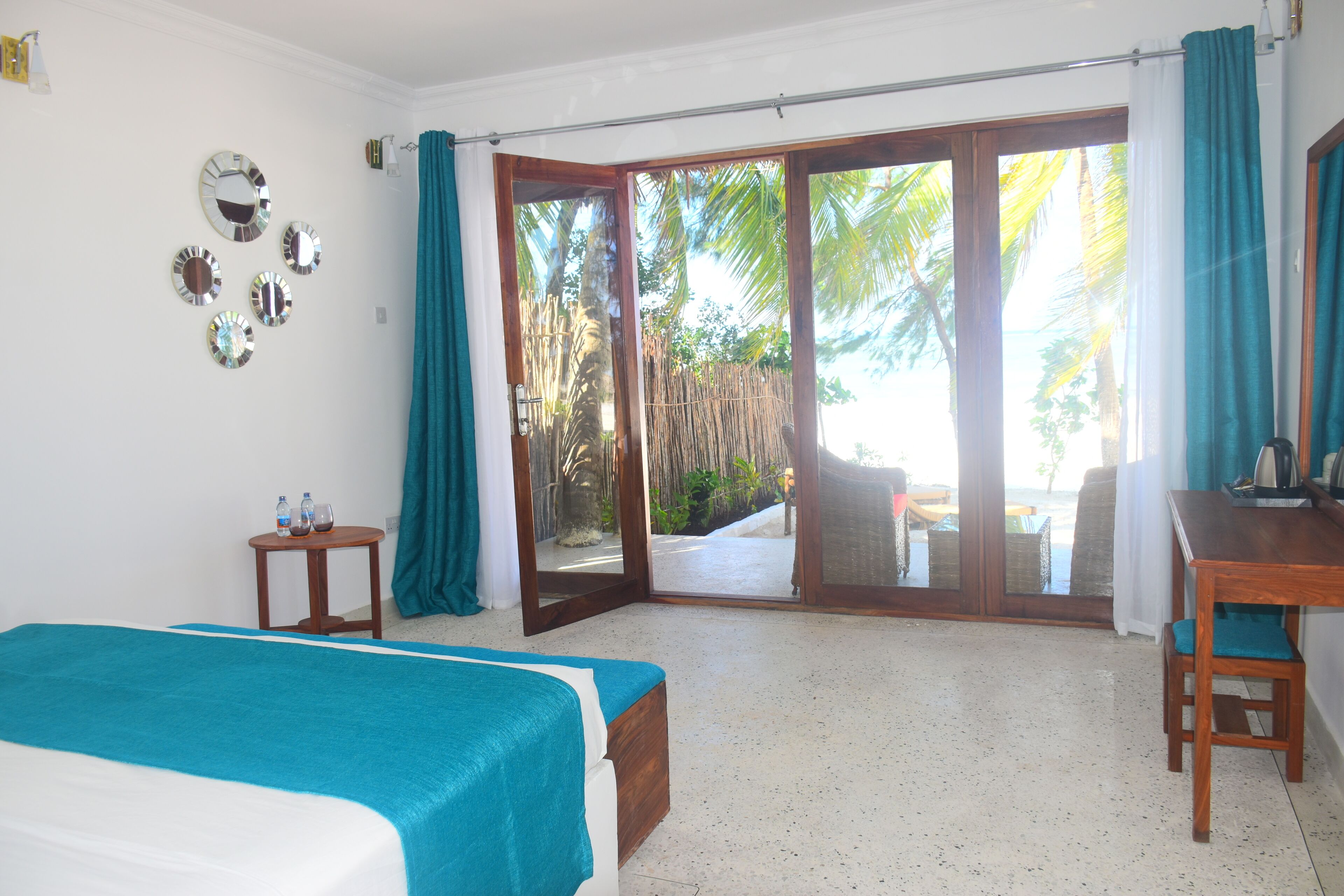 Elite Bungalow, 1 King Bed, Non Smoking, Ocean View | In-room safe, free WiFi