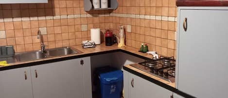 Microondas, horno y parrilla de estufa