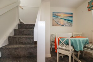 Dining - The Retreat (Bodmin)