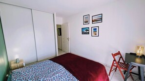 Unclassified image, 3 of 16, button