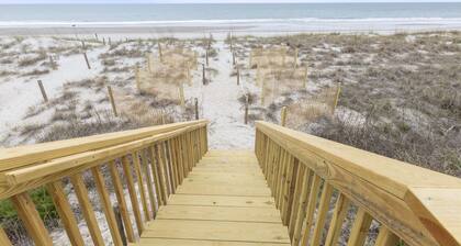 Emerald Isle Escape - New, Completely Renovated Oceanfront Duplex