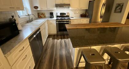 Private country home-250 acres in Enchanted Mountains family-pet friendly, pond