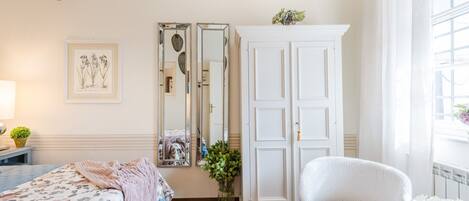 2 bedrooms, iron/ironing board