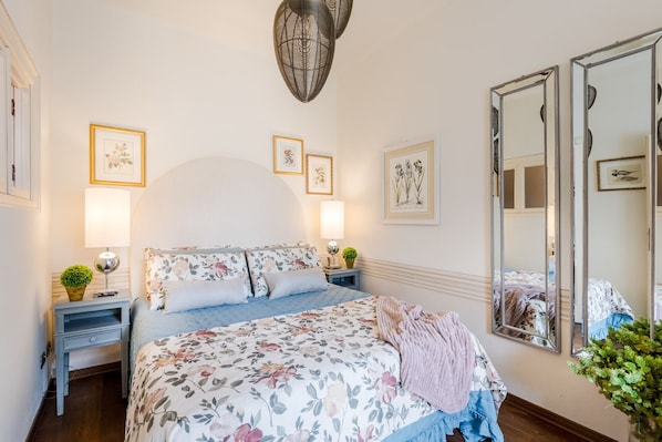 2 bedrooms, iron/ironing board
