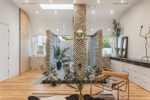 Casa superluxo, 6 quartos, piscina particular, no pátio | Comodidades do quarto