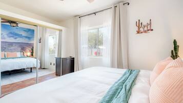 1 bedroom, iron/ironing board, WiFi (free), bed sheets