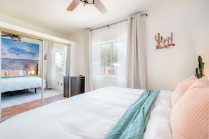 1 chambre, fer et planche à repasser, accès au Wi-Fi (inclus)
