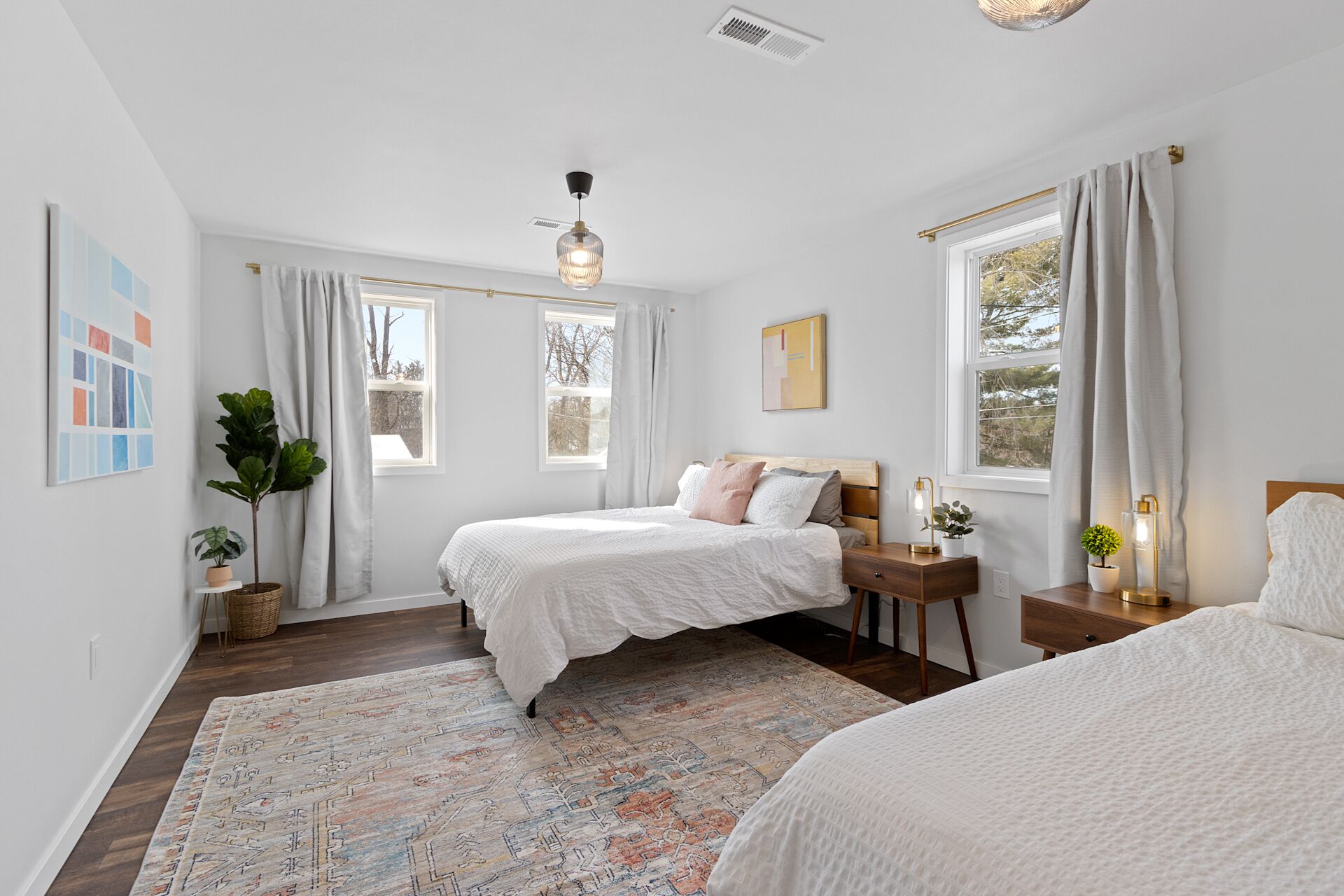 8 chambres, lit parapluie, Wi-Fi, draps fournis