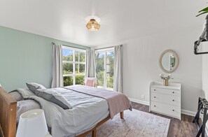 8 chambres, lit parapluie, Wi-Fi, draps fournis